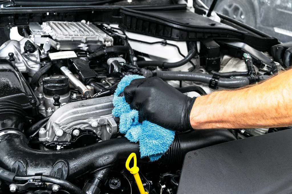 Clean and dressed vehicle engine bay compartment